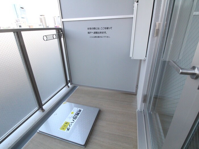 ベランダ・バルコニー ｴｽﾘｰﾄﾞ神戸ﾚｼﾞﾃﾞﾝｽ（1010）