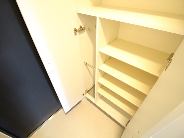 靴箱 ｴｽﾘｰﾄﾞ神戸ﾚｼﾞﾃﾞﾝｽ（1010）