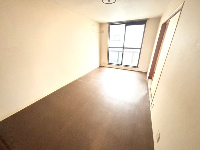 居室 カ－サルミナスⅡ