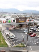 TSUTAYA(ビデオ/DVD)まで579m エステートピアウラタ