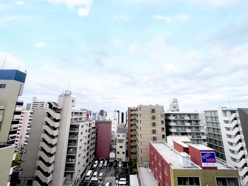 室内からの展望 ブル－ビ－桜川駅前