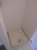 洗濯機置場 ﾚｼﾞｭｰﾙｱｯｼｭｳｴｽﾄﾚｼﾞｽ