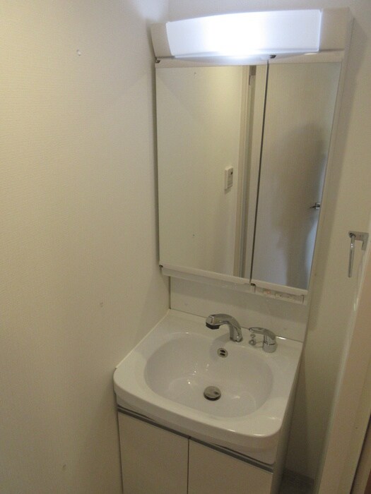 洗面 ﾚｼﾞｭｰﾙｱｯｼｭｳｴｽﾄﾚｼﾞｽ