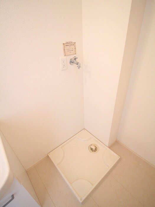 洗濯機置場 モナリエ大江