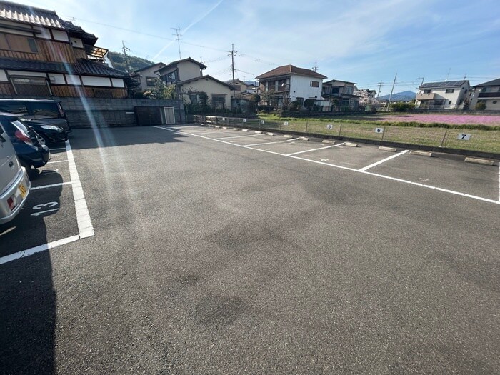 駐車場 メゾンドうぐいす台