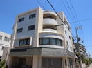 グローリアスヤマダの外観