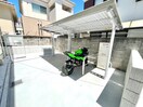 バイク置き場 ヒールコート関守