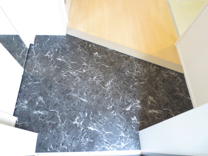 玄関 ベェルウェル稲葉