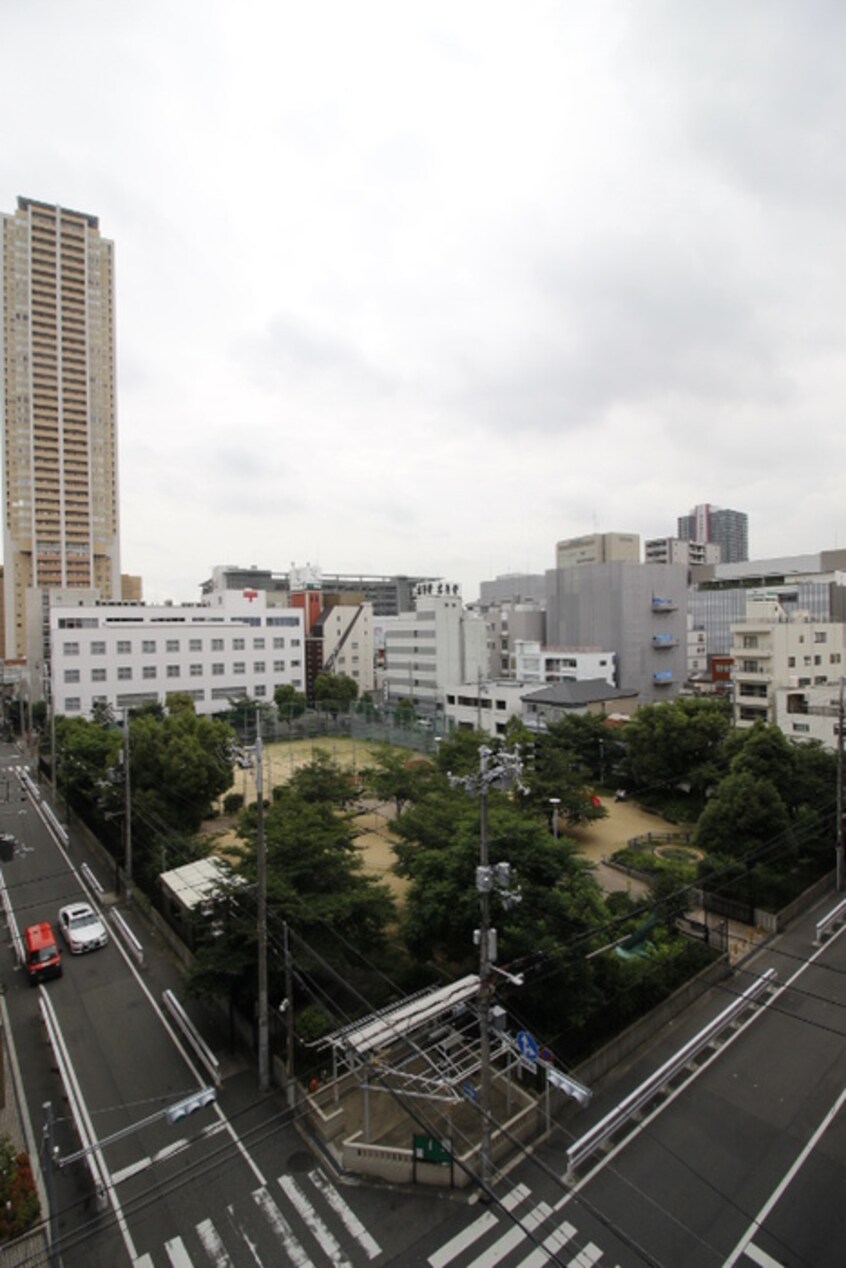 室内からの展望 難波リーガルハウス