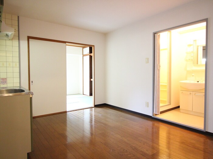 居室 カーサナカオ