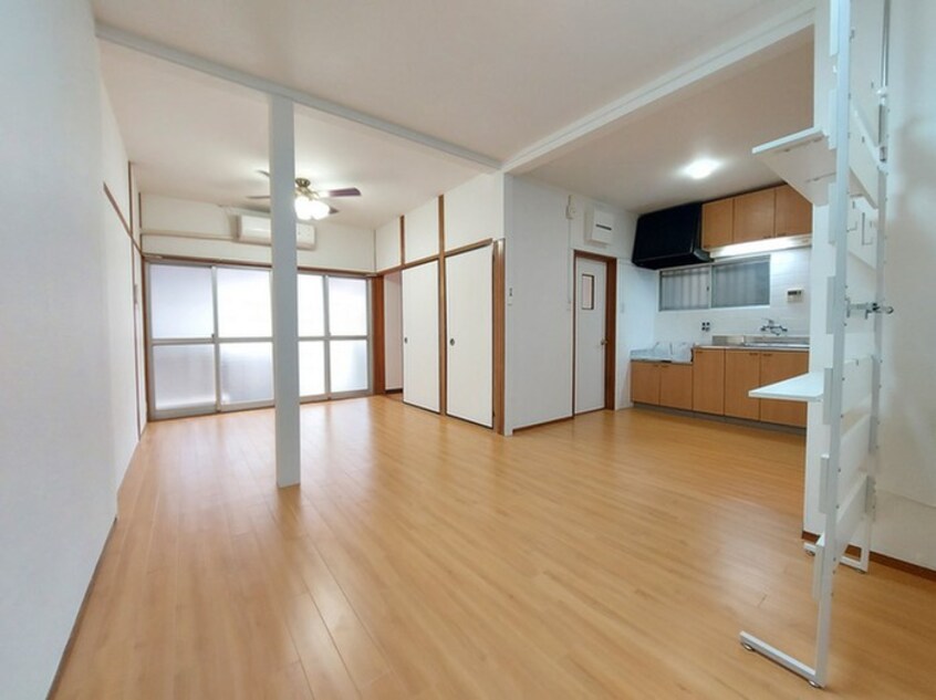 居室 富田丘町テラスハウス