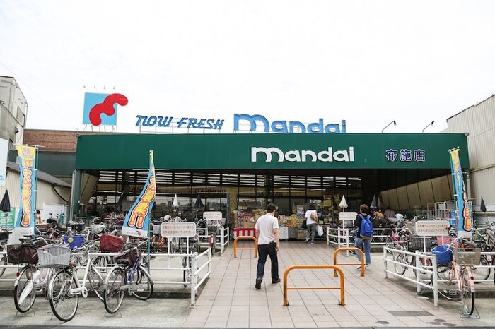 万代(スーパー)まで446m ビュ－ティ－セゾンＫ