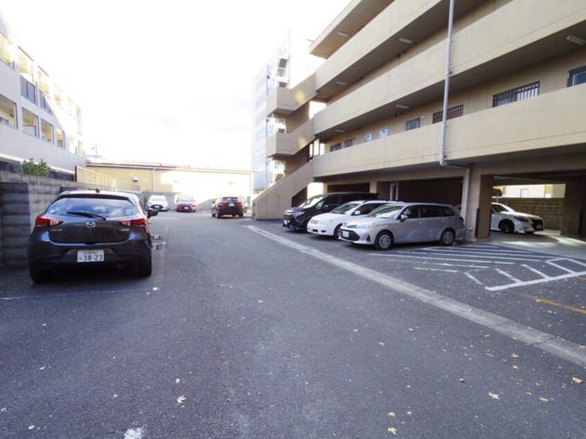 駐車場 パストラーレ城南