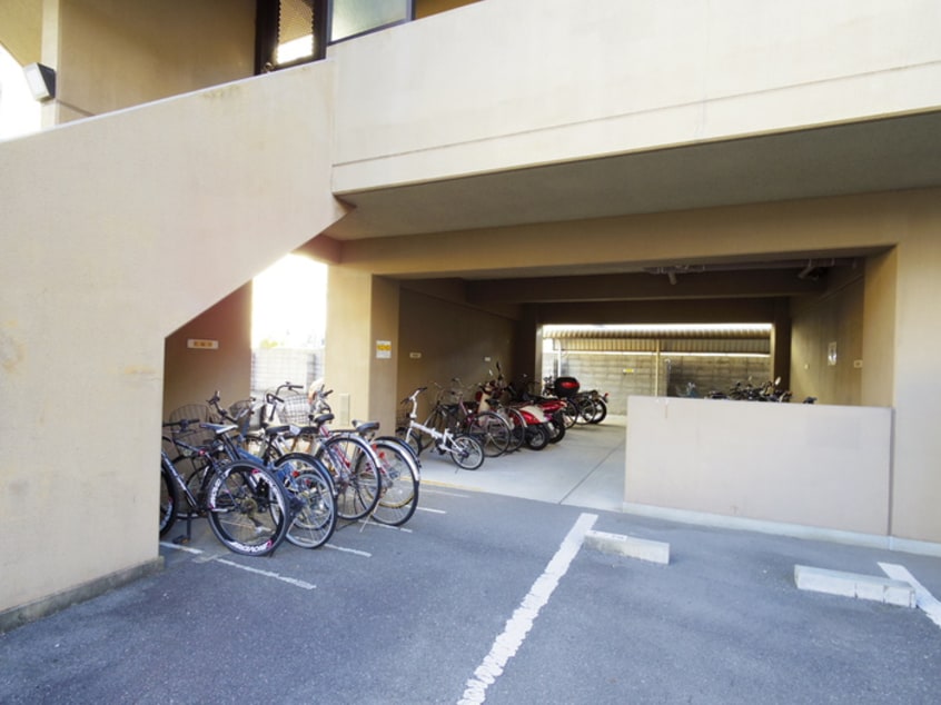 駐輪場 パストラーレ城南