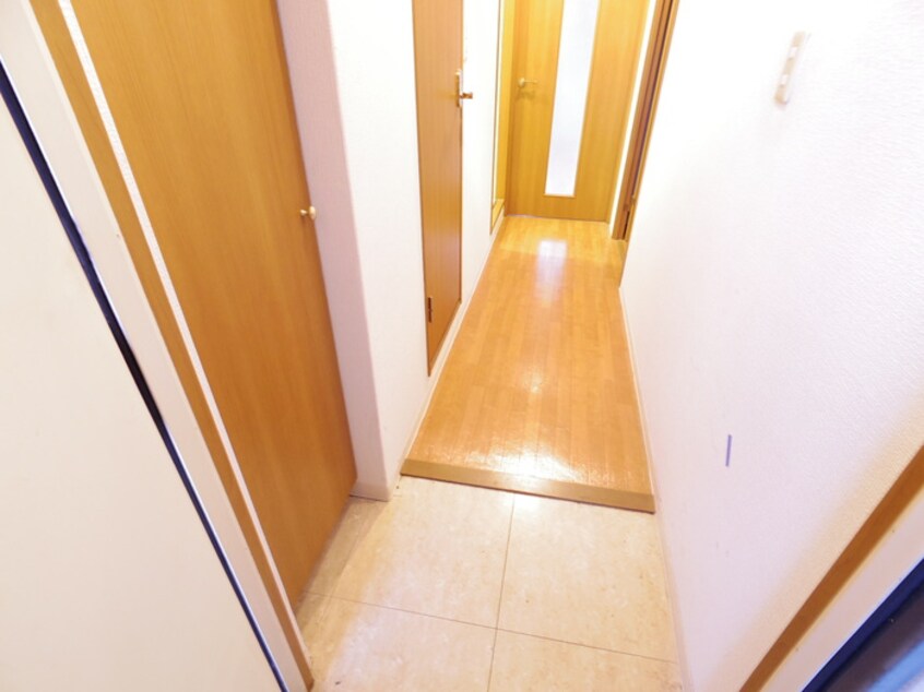 玄関 パストラーレ城南