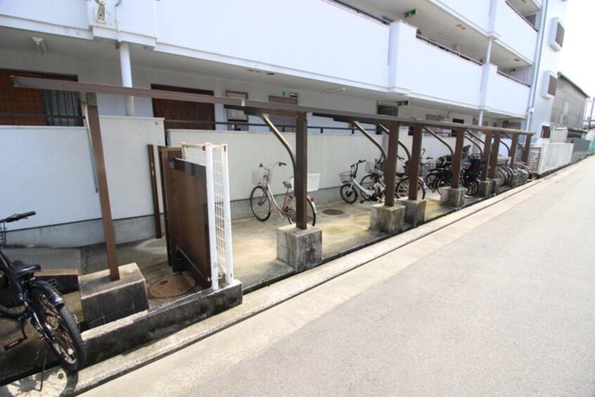 駐輪場 プレオール鳳