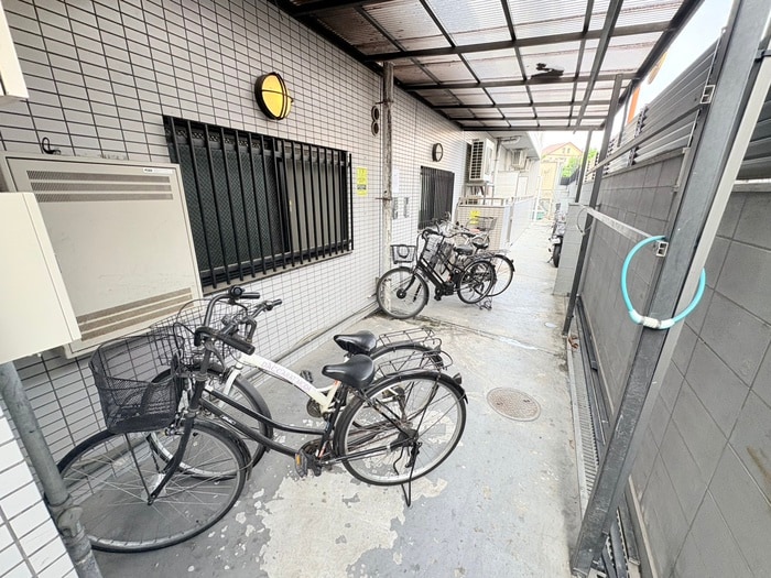 駐輪場 レジデンス川原