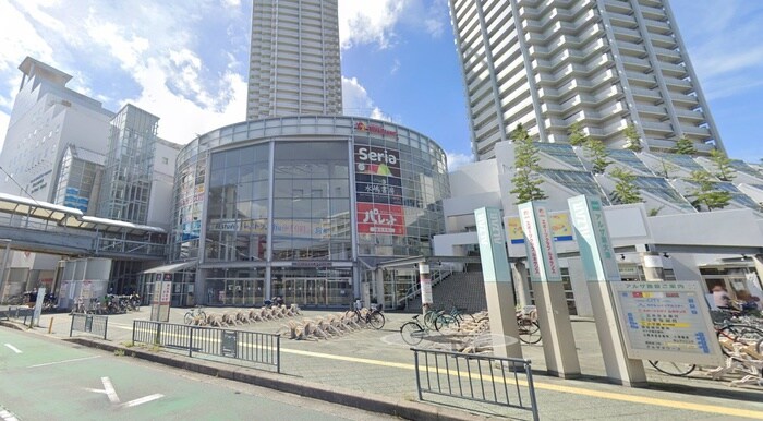 いずみおおつCITY(ショッピングセンター/アウトレットモール)まで250m モンサント田中町