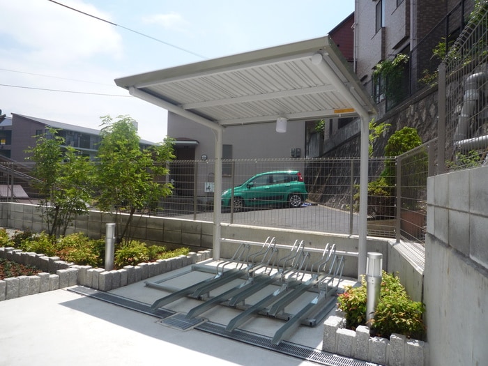 駐輪場 ラ　ビュット　上山手