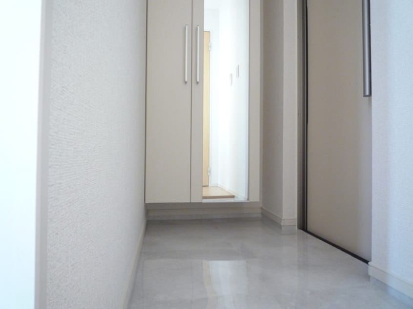 玄関 ラ　ビュット　上山手