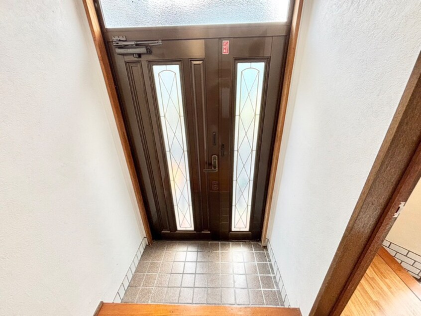 玄関 石原町戸建貸家
