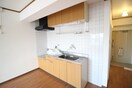 キッチン ブル－シャト－