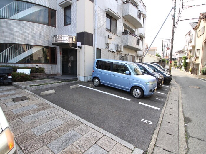 駐車場 ラヴェイル京都