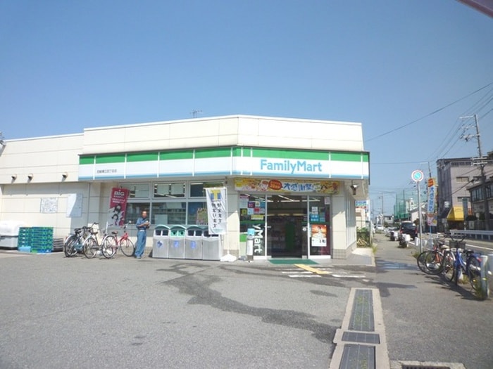 ファミリーマート(コンビニ)まで220m Belle Face Amagasaki