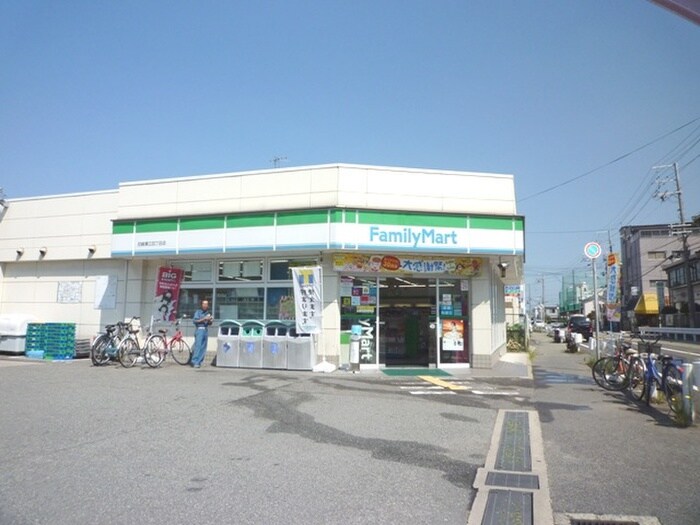 ファミリーマート(コンビニ)まで220m Belle Face Amagasaki