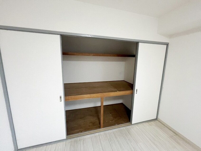 収納 ロイヤルシティ第１ビル