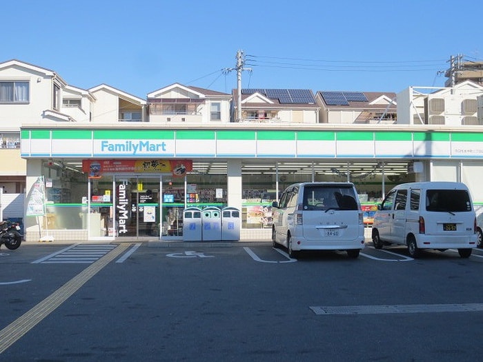 ファミリーマート守口佐太中町2丁目店(コンビニ)まで62m セジュ－ルサタ