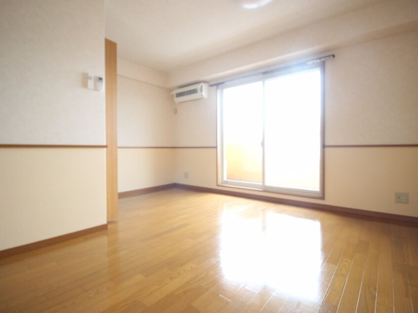 居室 モンサンルージュ