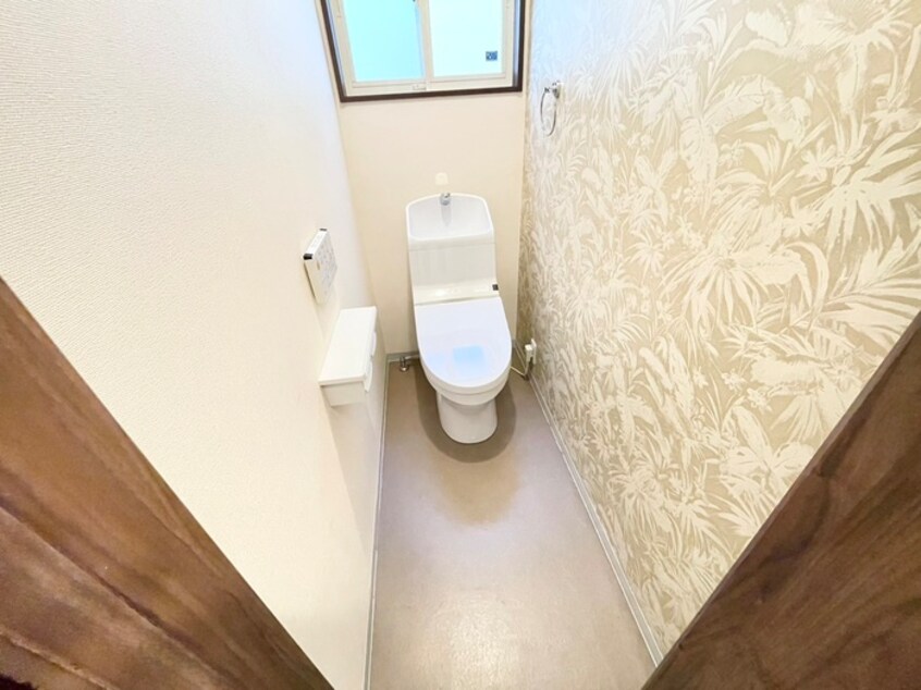 トイレ 納所下野貸家