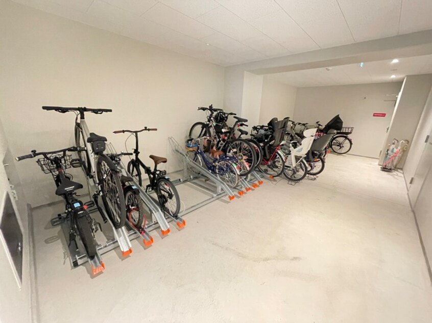 駐輪場 フラット久保弐番館