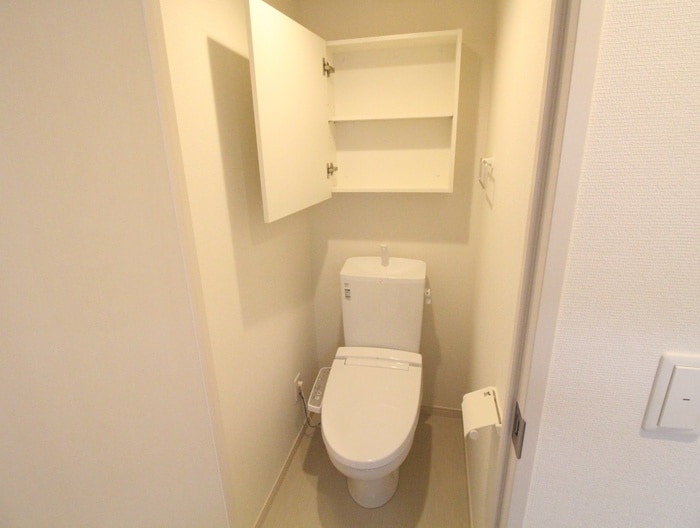 トイレ リブリ・芦原通