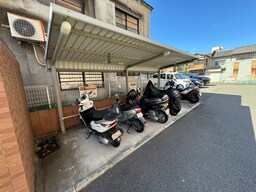 バイク置き場