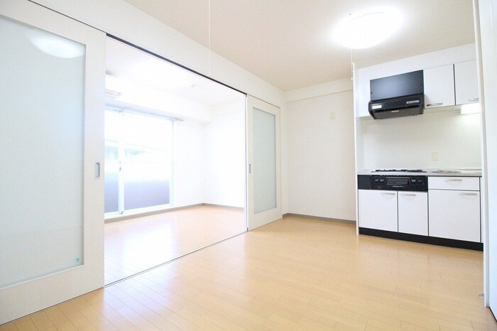 居室 アネシスコ－ト門口