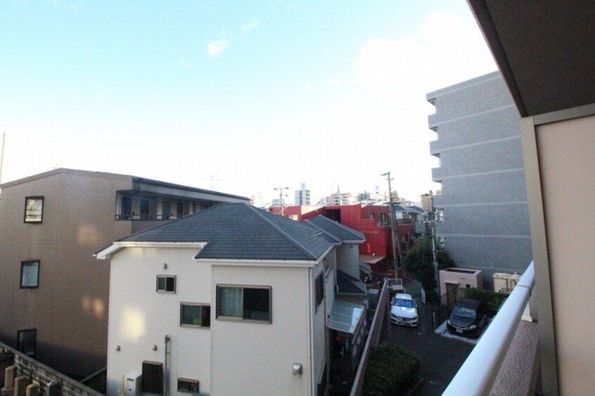 室内からの展望 アネシスコ－ト門口