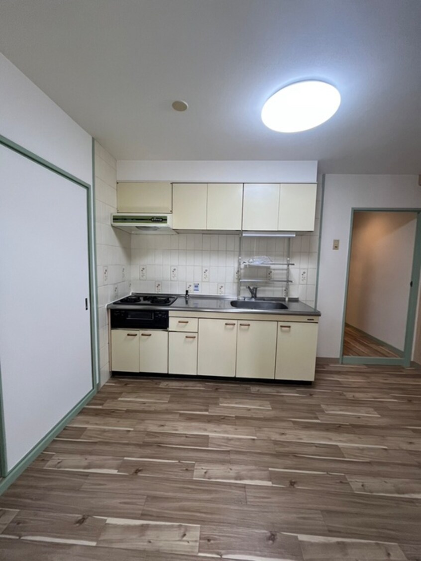 キッチン プリオーレ神戸(212)