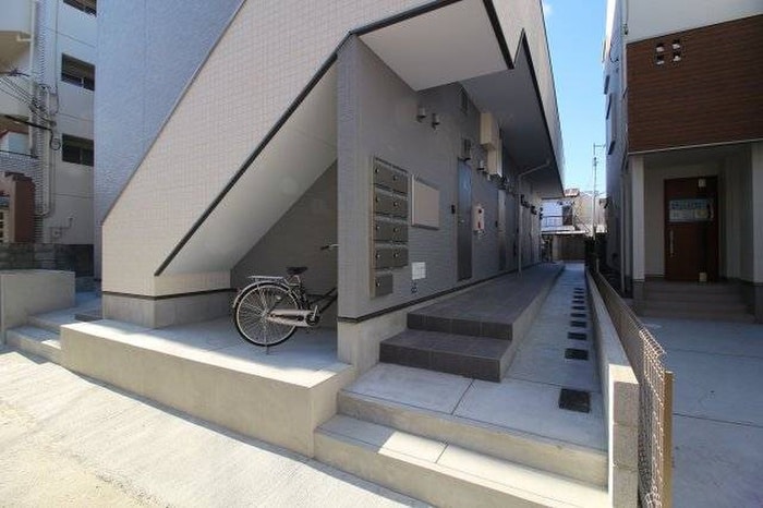 駐輪場 Yutopia　新長田