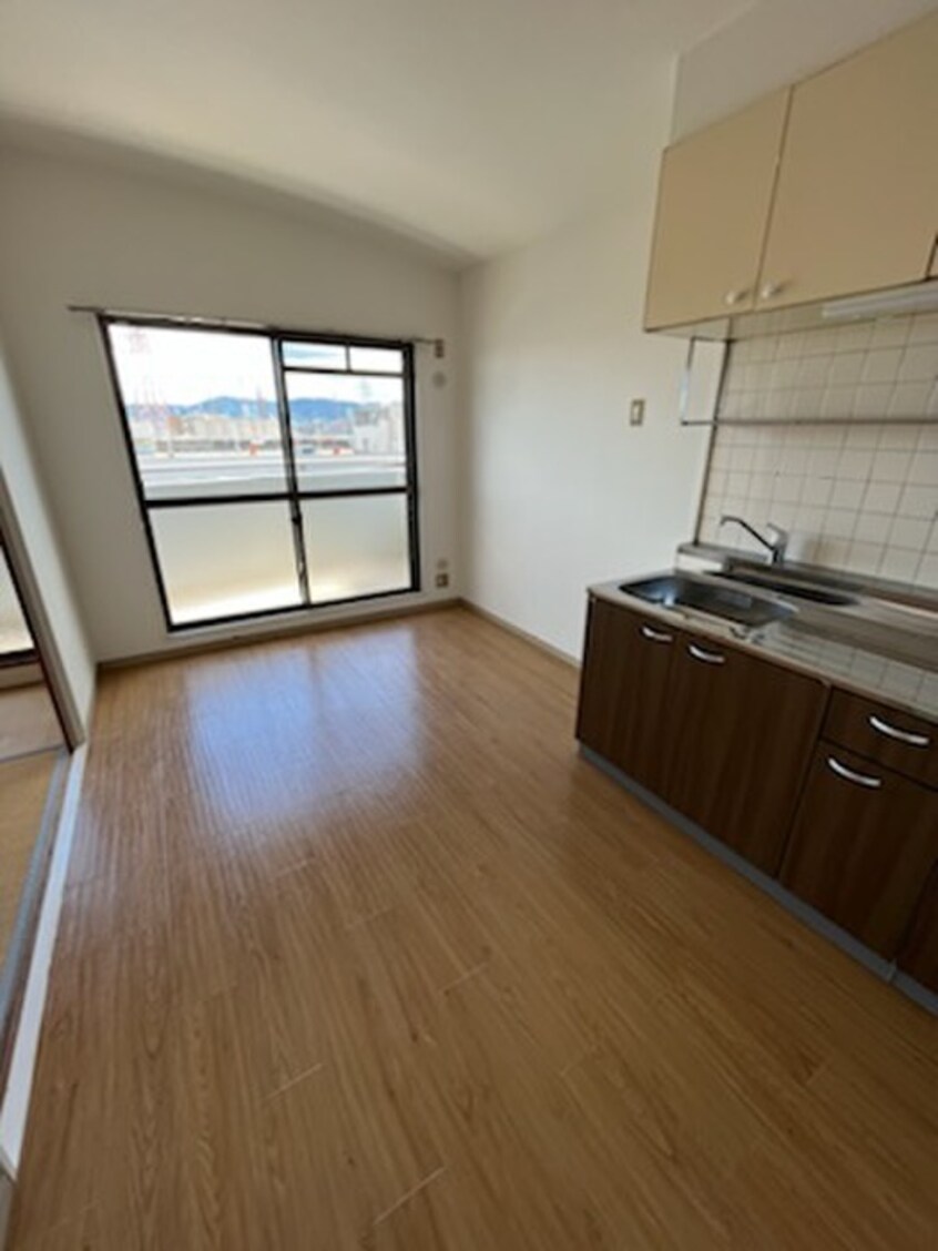 居室 アドラブール古川橋