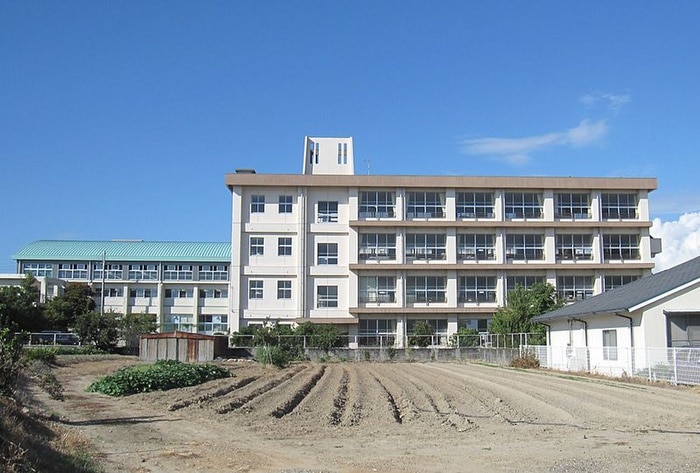 藤江小学校(役所)まで950m アンソレイユⅠ