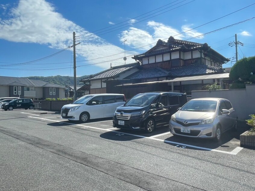 駐車場 ネオクリエイト横山 Ｂ棟