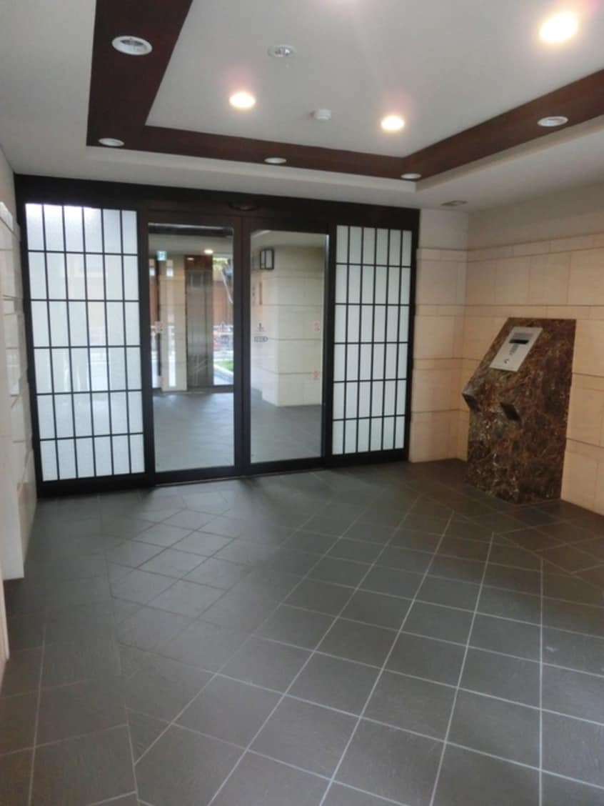 エントランス部分 ﾌﾟﾚｻﾝｽ京都五条天使突抜(103)