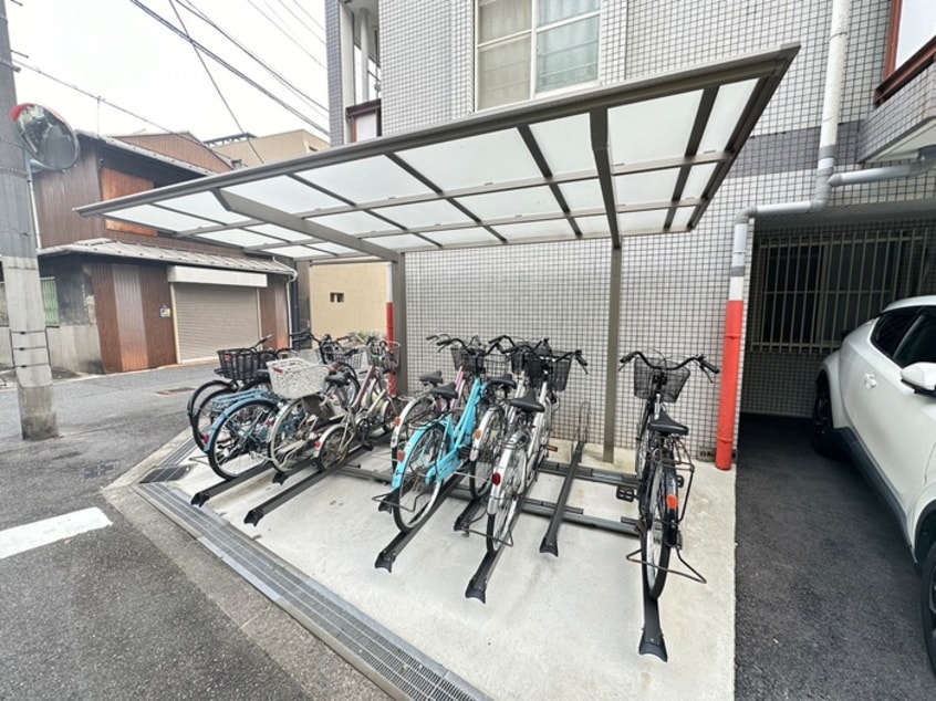 駐輪場 ケーズコート真法院