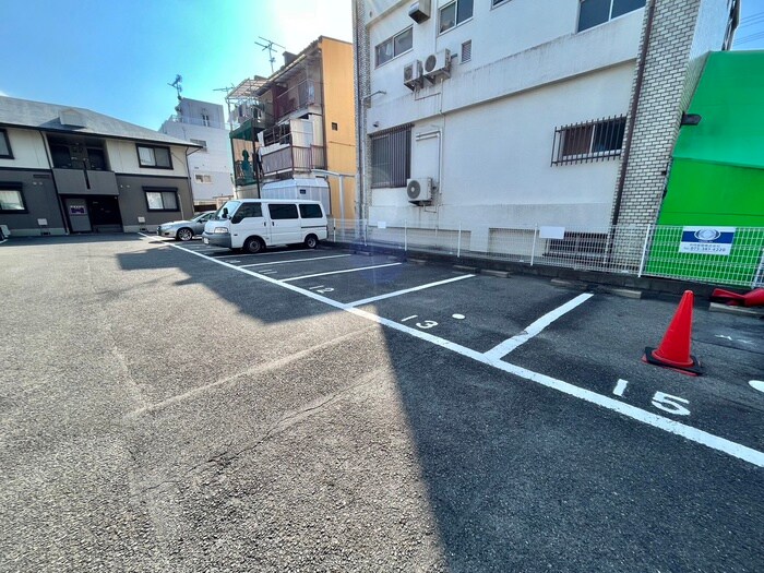 駐車場 ハイカム－ル上桂