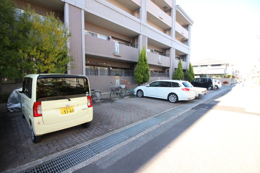 駐車場 エスポワールササベ