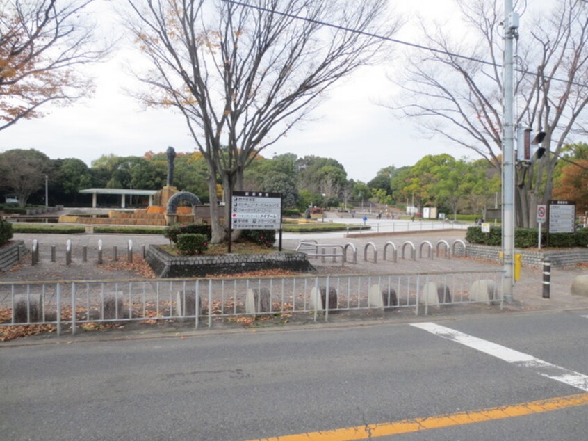 服部緑地(公園)まで634m エスポワールササベ