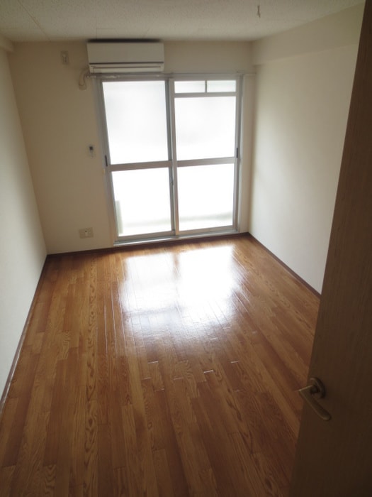 居室 エムアイキャッスル