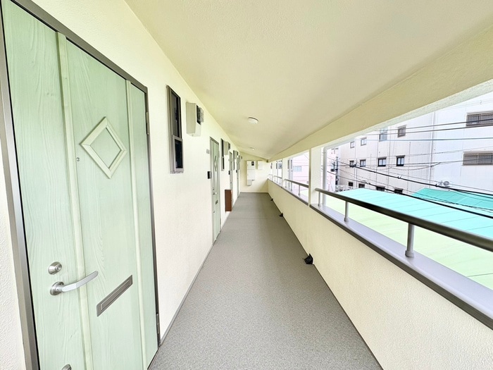 エントランス部分 サンハイム八坂